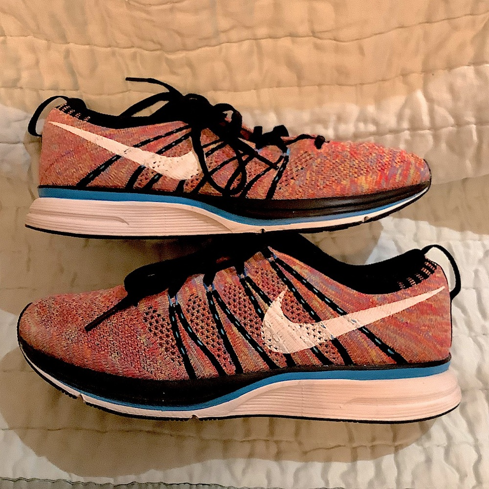 Nike Flyknit Trainer + MultiColor like NEW